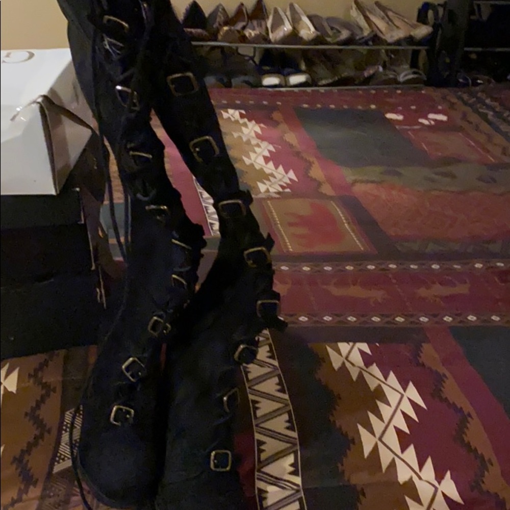 Long boots - Picture 2 of 3
